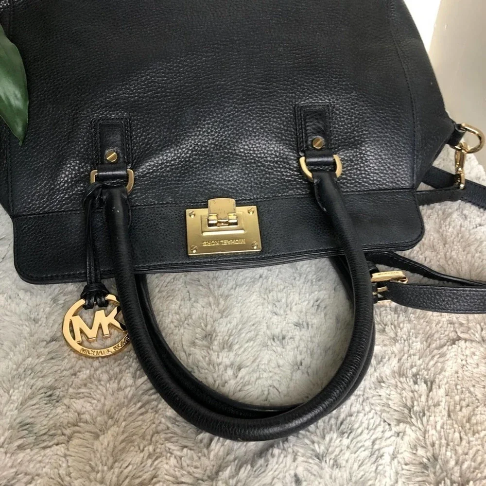 Michael Kors Black Leather Astrid Satchel - Picture 5 of 16